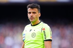 الكشف عن حكم مباراة "الاتحاد" و"النصر"