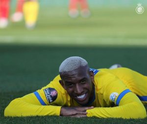 تاليسكا" يتحدث عن علاقته بزميله في النصر "أبوبكر"