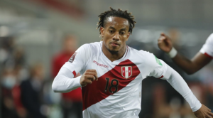 كاريلو" يوجه رسالة لجماهير الهلال بعد إصابته مع منتخب بيرو