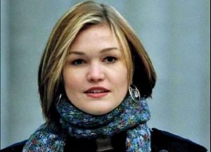 المشاهير الفاشلون الذين خسروا كل شيء وبعضهم يعمل في وظائف عادية حاليًا