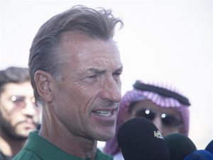 هيرفي رينارد يكشف عن تعلمه اللغة البولندية وعن قناعته بعدم ضم المعيوف