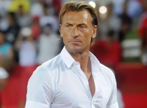 هيرفي رينارد يمنح لاعبي الأخضر هدية بعد مباراة أيسلندا اليوم