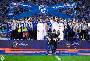 نجم الهلال "يخون" اتفاقه مع بن نافل .. يرحل بعد التجديد