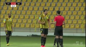 "متعليش صوتك" .. شاهد .. تفاصيل المشادة بين حجازي والحكم في مباراة الاتحاد والفيحاء!