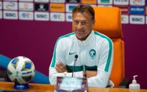 هيرفي رينارد يكشف موقف سلمان الفرج النهائي من مباراة كرواتيا