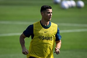 تقارير صحفية تؤكد قرب انتقال رونالدو إلى النصر