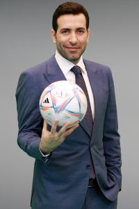 أبو تريكه يفتح النار على حكم مباراة السعودية وبولندا