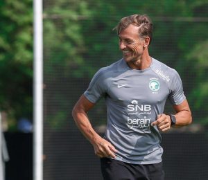 الكشف عن مستقبل رينارد مع المنتخب السعودي