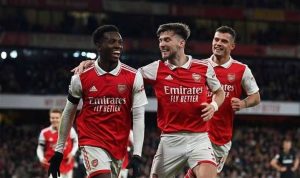 آرسنال يحمي موهبة الفريق من تشيلسي وبرشلونة