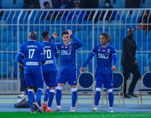 الهلال يرفض التفريط في نجم الفريق رغم عروض الاحتراف
