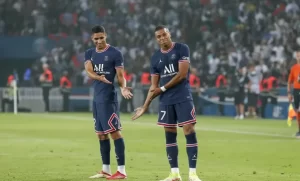 أشرف حكيمي يوجه رسالة لـ كيليان مبابي قبل مباراة المغرب وفرنسا في كأس العالم 2022