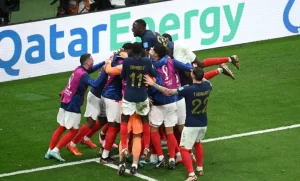 ما هو مرض “أنفلونزا الإبل” الذي ضرب معسكر فرنسا قبل نهائي كأس العالم 2022؟