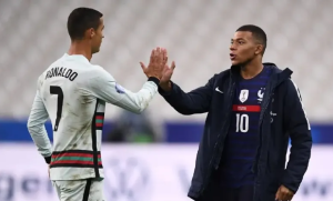 بعد خروج البرتغال من كأس العالم قطر 2022 .. مبابي: رونالدو، أنت الأفضل في التاريخ