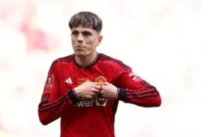We need to make a lot of sales to be able to sign players. Many top clubs like Real Madrid are interested to sign Alejandro Garnacho and we are looking forward to negotiate with them”-Man Utd fans “VERY ANGRY” with club’s plans to sell Manchester United star Boy Alejandro Garnacho for a low ‘price’ amid interest from two European giants.
