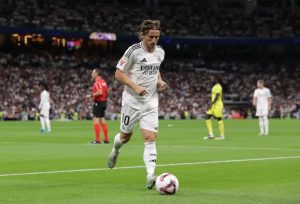 Luka Modric Aims to Extend Real Madrid Stay Until 2026 for World Cup Ambitions
