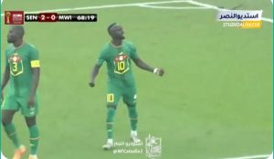 "An amazing scene: Sadio Mané causes the goalkeeper of the Malawi national team to flee, allowing the ball to miraculously enter the goal."