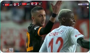 The wonderful free kick carried out by Hakim Ziyech, which announced a historic goal from the Nigerian Osimhen.