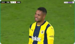 A bizarre and crazy scenario unfolds between Moroccan Youssef En-Nesyri and Cameroonian goalkeeper Onana, with a surprising reaction from José Mourinho.