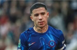An £85 million-rated midfielder is now being included as part of a swap deal in Real Madrid’s pursuit of Chelsea’s Enzo Fernandez. This potential part-exchange arrangement suggests Real Madrid’s strong interest in bringing Fernandez into their squad.