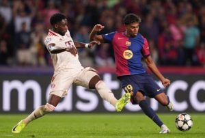 Bayern Sporting Director Confident About Alphonso Davies’ Future Amid Barcelona Interest