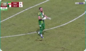 Watch the wonder that happened from the Algerian goalkeeper in front of the Equatorial Guinea striker today