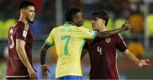 Vinicius Junior’s Outburst and Missed Penalty Contribute to Controversial Brazil-Venezuela Draw (1-1)”