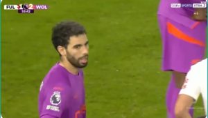 Watch Ait Nouri's terrifying save that he made in the Wolverhampton-Fulham match and made the players and fans put their hands on their heads.