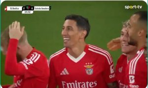 Watch the historic goal scored by Angel Di Maria with his team, Benfica, in the Portuguese League today