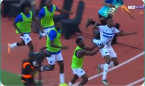 Watch the Sudanese Al Hilal player create wonder and madness at the opening of the African Champions League with this crazy goal that gave Al Hilal a historic victory despite all the circumstances.