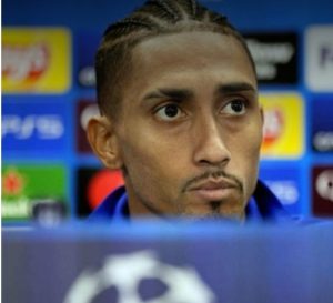 Barcelona negotiates with a world-class duo in the wing position, and Raphinha is preparing to leave if Flick does not intervene and stop negotiations with the duo