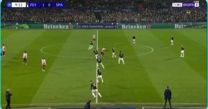 Watch the strange plan that the Sparta Prague players tried to implement at the kickoff after Feyenoord's goal against their team