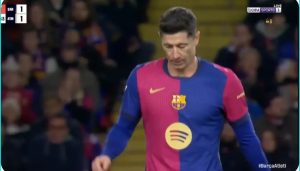 Lewandowski's amazing opportunity that shocked Issam Chawali and everyone on the field in the Barcelona-Atletico match