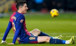 Barcelona star sc,olds Lewandowski for his performance against Atletico Madrid