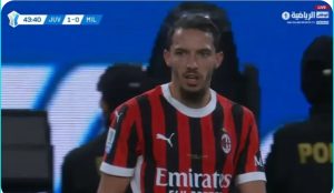 Watch the show clip taken by Algerian Ismail Bennacer in front of the Juventus player and the match referee