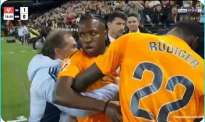 Scene of the racist expulsion of Vinicius Junior in the match between Valencia and Real Madrid