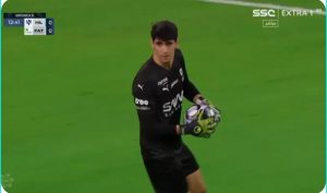 Moroccan Yassine Bounou becomes the first goalkeeper in the world to score a goal for Al Hilal Saudi Arabia due to this fantastic save