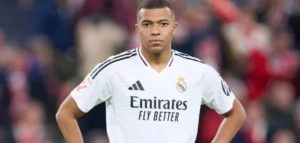 BREAKING: Kylian Mbappé is only 4 goals behind Lewandowski in the Pichichi race. He will take the penalties from now on