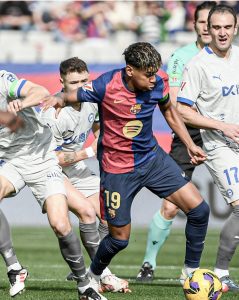 Lamine Yamal Picks Up the Ball in His Own Half and Dribbles Past Half the Alaves Team – Messi-esque Move!