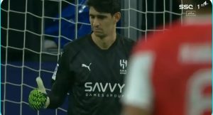 Yacine Bounou's amazing save that will change the laws of football and make Al Hilal's coach play without a defense line in the upcoming matches because the Moroccan octopus will take over the task and do everything himself.