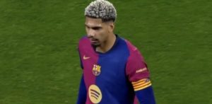 Hansi Flick offers ‘positive’ Ronald Araujo injury update to Barcelona fans