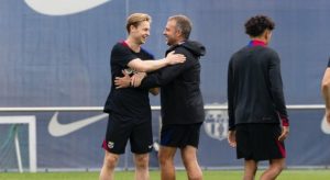 Frenkie de Jong pushes one of Barcelona’s star players out of Hansi Flick’s plans