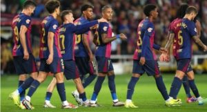 The Barcelona leaders gathered together and quickly went to Hans Flick to inquire about the reason for the exclusion of the team’s star from the matches