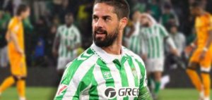 Isco entered Real Madrid’s dressing room after the match ended in front of Betis and went to apologize to one of the royal team players!