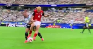 فصيحة تحكيمية اخرى بطلها ليونيل ميسي والحكم فهيم عمر