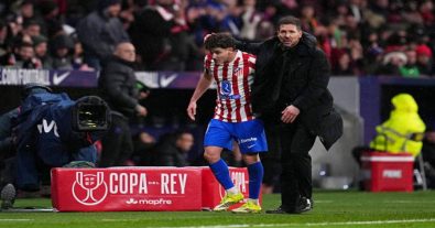 إنذار أخير يزلزل العاصمة.. برشلونة يحدد “مهلة حاسمة” لأتلتيكو مدريد ويهدد بإغلاق صفقة خوليان ألفاريز!