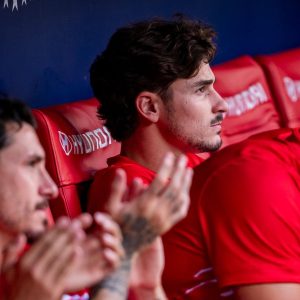 Reports: Barcelona Submitted a €100 Million Offer for Alvarez Without Receiving a Response — The Striker Does Not Want Arsenal