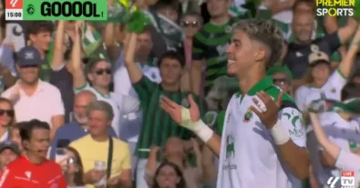 WATCH Yasser Al-Zubairi’s historic and bizarre goal against Elche in La Liga today, following a disastrous mistake by the goalkeeper.