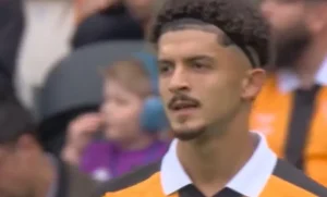 "Algeria's Mohamed Belloumi seals a dramatic last-minute victory for Hull City in extraordinary fashion in the English league."