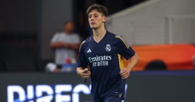 رسالة غامضة من أردا غولر لزميله الجديد في ريال مدريد.. كلمة واحدة أشعلت الفضول