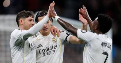 مورينيو يفتح الملف الأخطر في ريال مدريد.. 3 نجوم أمام فرصة أخيرة لقلب كل شيء